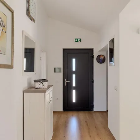 Villa Lia For 6 People Near Pula With Children Playground And Private Pool