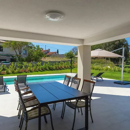 Villa Lia For 6 People Near Pula With Children Playground And Private Pool