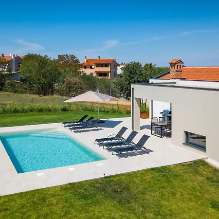 Lia For 6 People Near Pula With Children Playground And Private Pool Vintijan