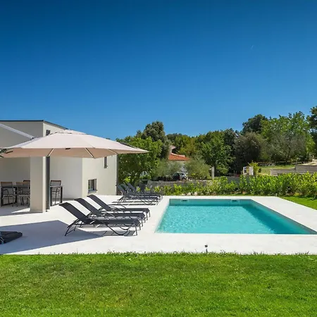 Lia For 6 People Near Pula With Children Playground And Private Pool *