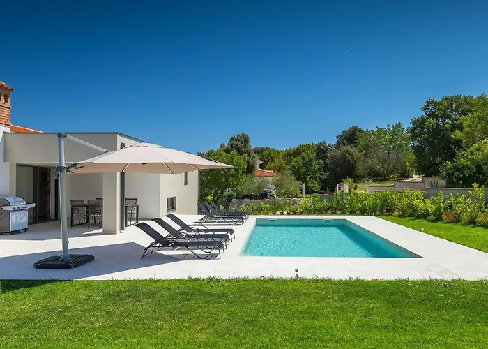 Lia For 6 People Near Pula With Children Playground And Private Pool *